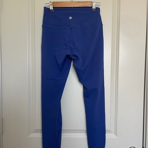 Lululemon Wunder Train 25” Legging (SIZE 8)